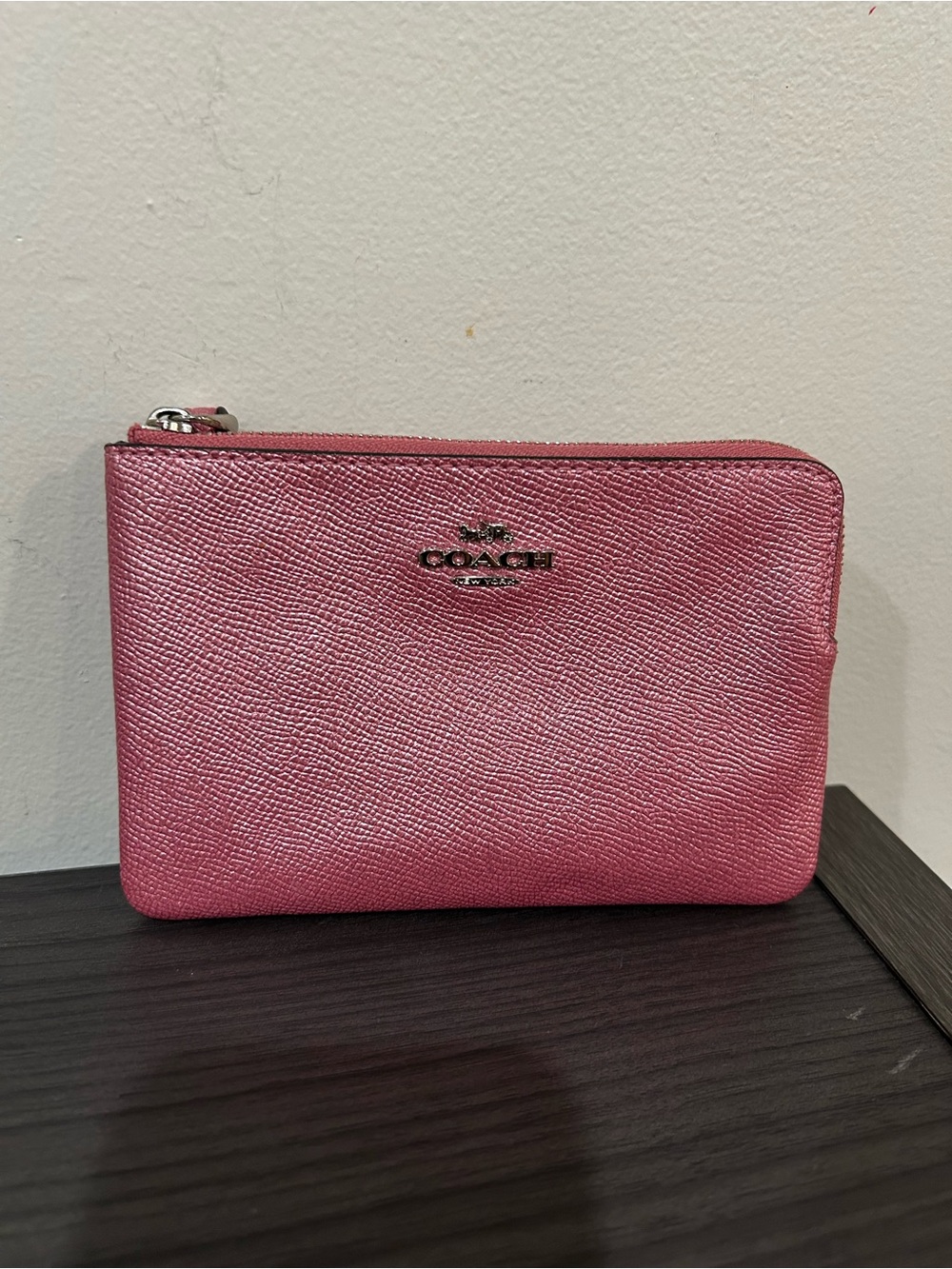 Coach crossgrain corner zip wristlet metallic tulip pink - Picture 4 of 8